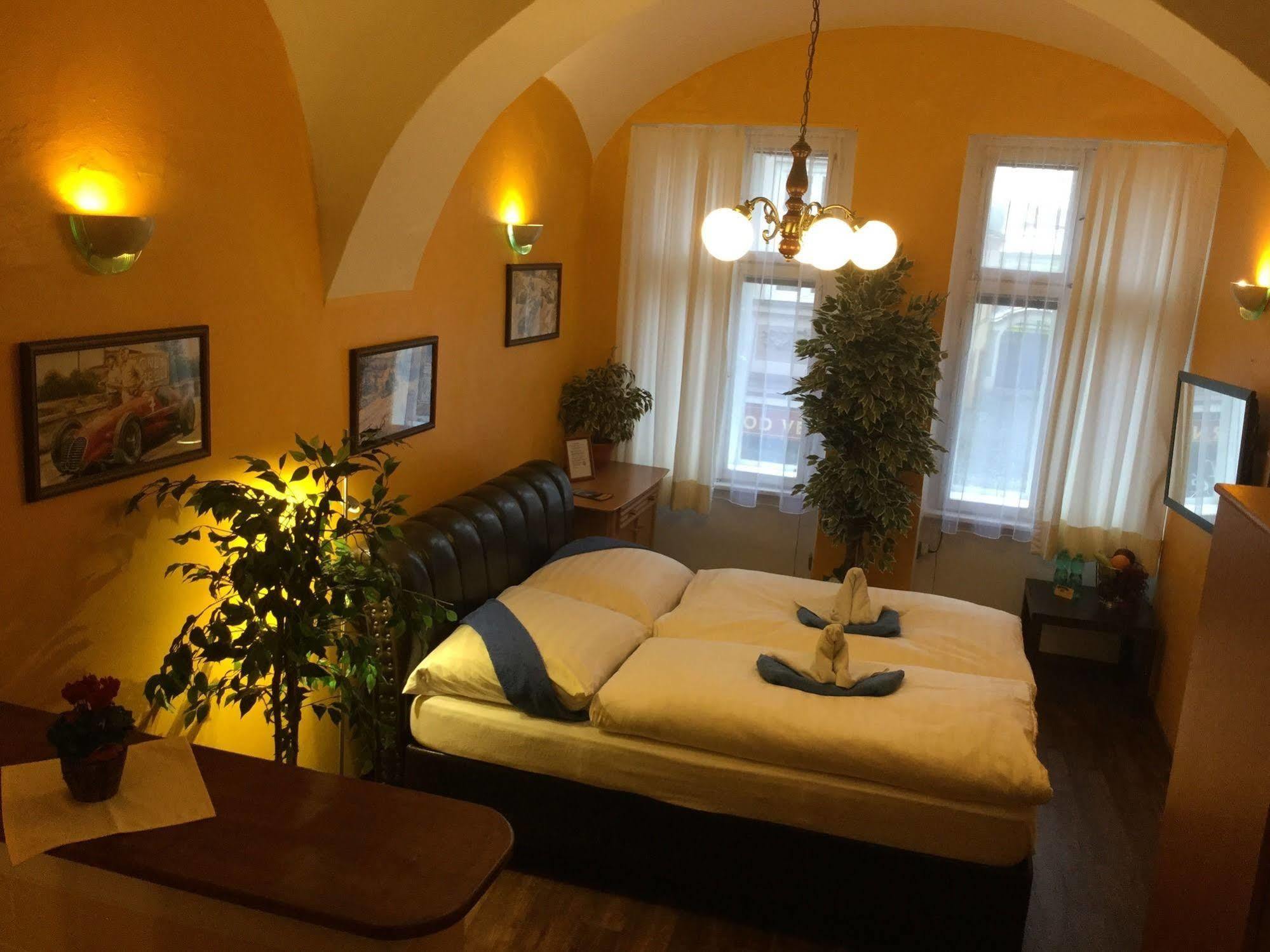 Centrum Tiffany Pension Domazlice Exterior photo